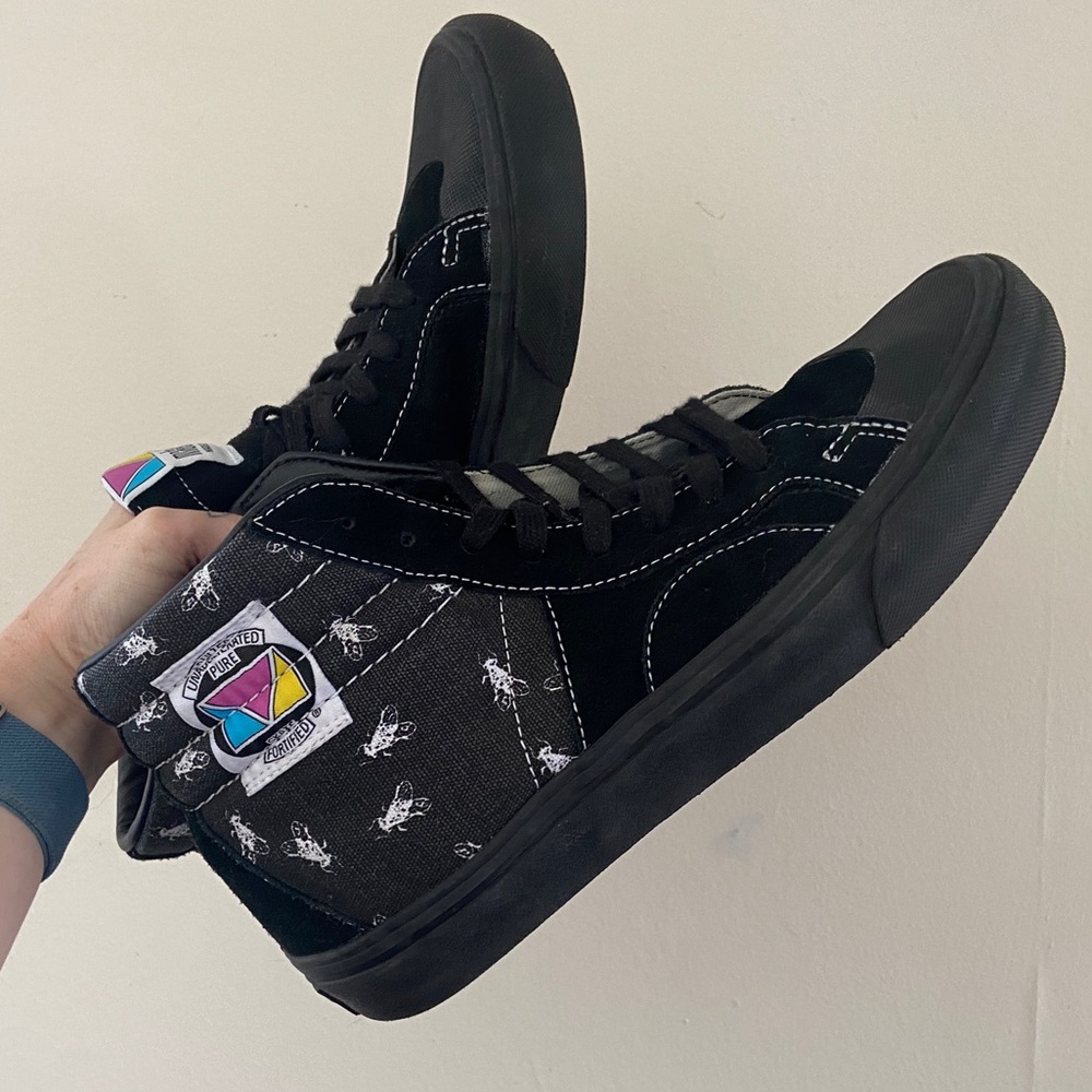 Mens Size 9.5 Vans Madrid Reissue 50th ‘87 Flys, black and white